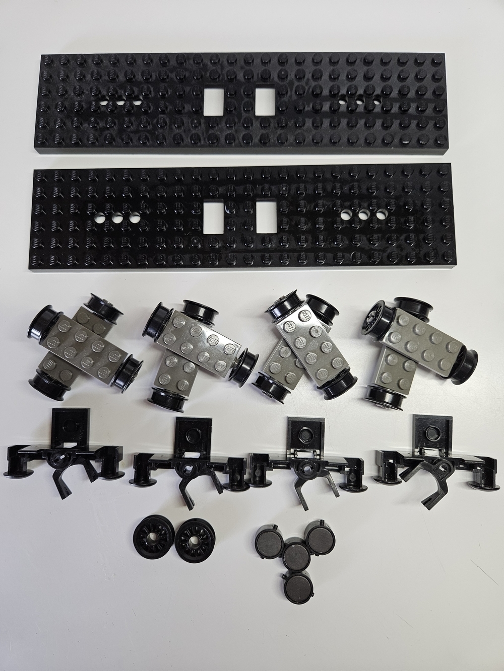 Lego Harry Potter Hogswarts Express 4708 Train Bases Buffers Wheels Magnets Lot